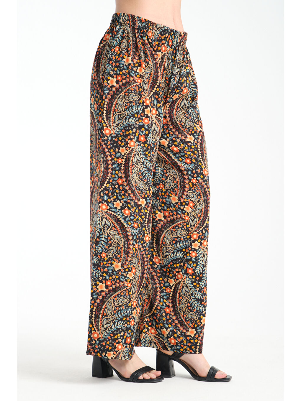 Siyah Kadın Desenli Dökümlü Viskon Pantolon 1071-2