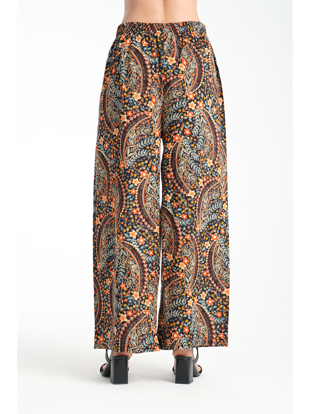 Siyah Kadın Desenli Dökümlü Viskon Pantolon 1071-3