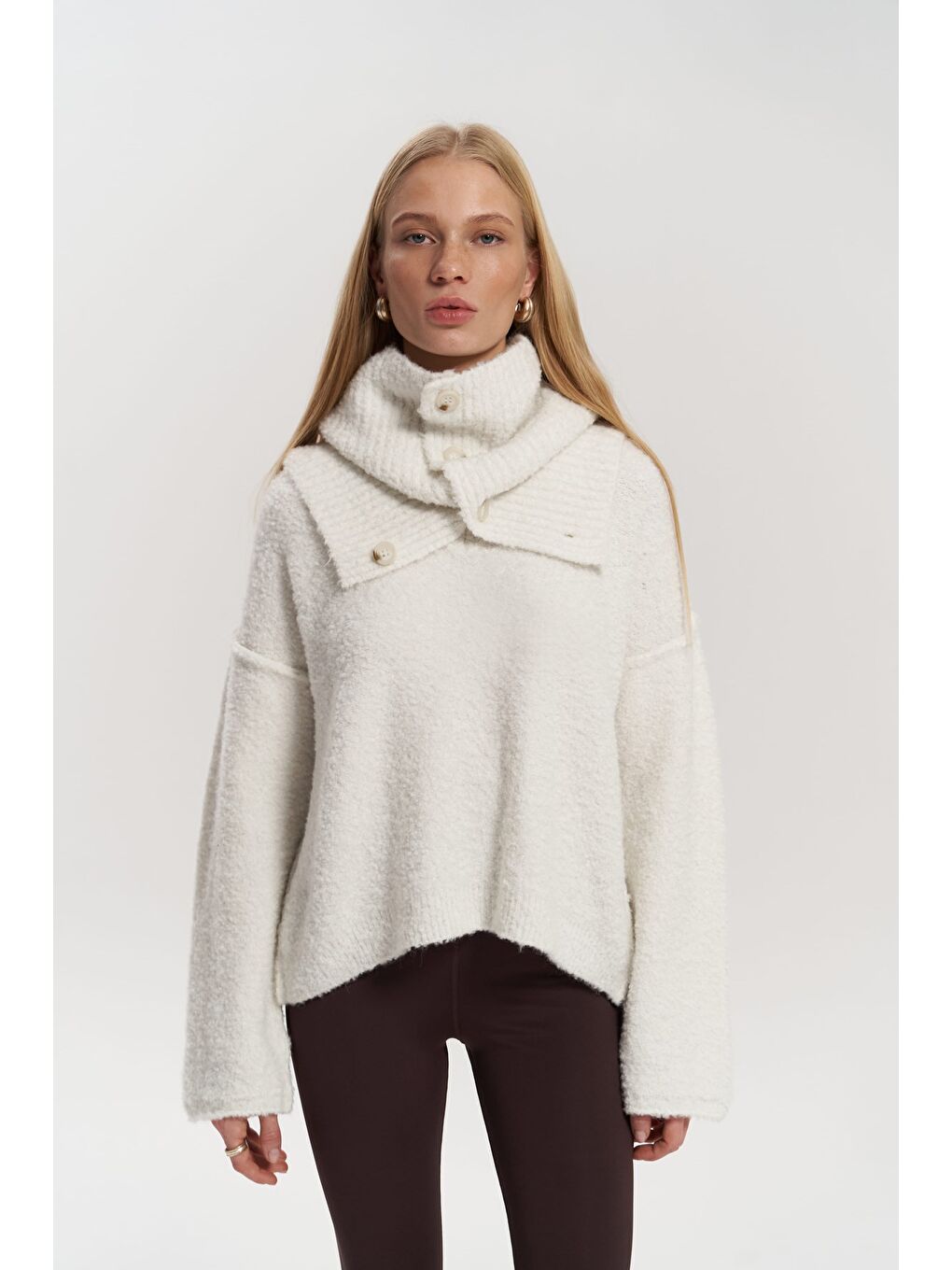 Peoria Boyunluk Detay V Yaka Ekru Triko Kazak