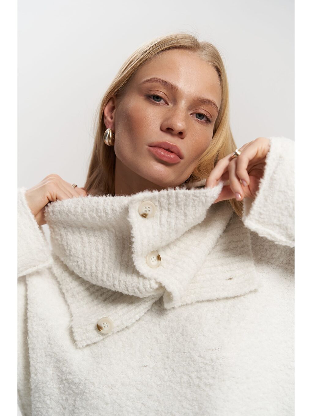 Peoria Boyunluk Detay V Yaka Ekru Triko Kazak-3