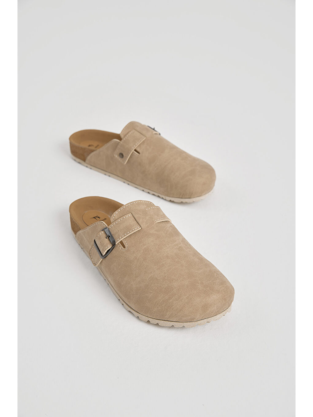 Erkek Bej Kalın Poli Taban Tokalı Önü Kapalı Terlik-3