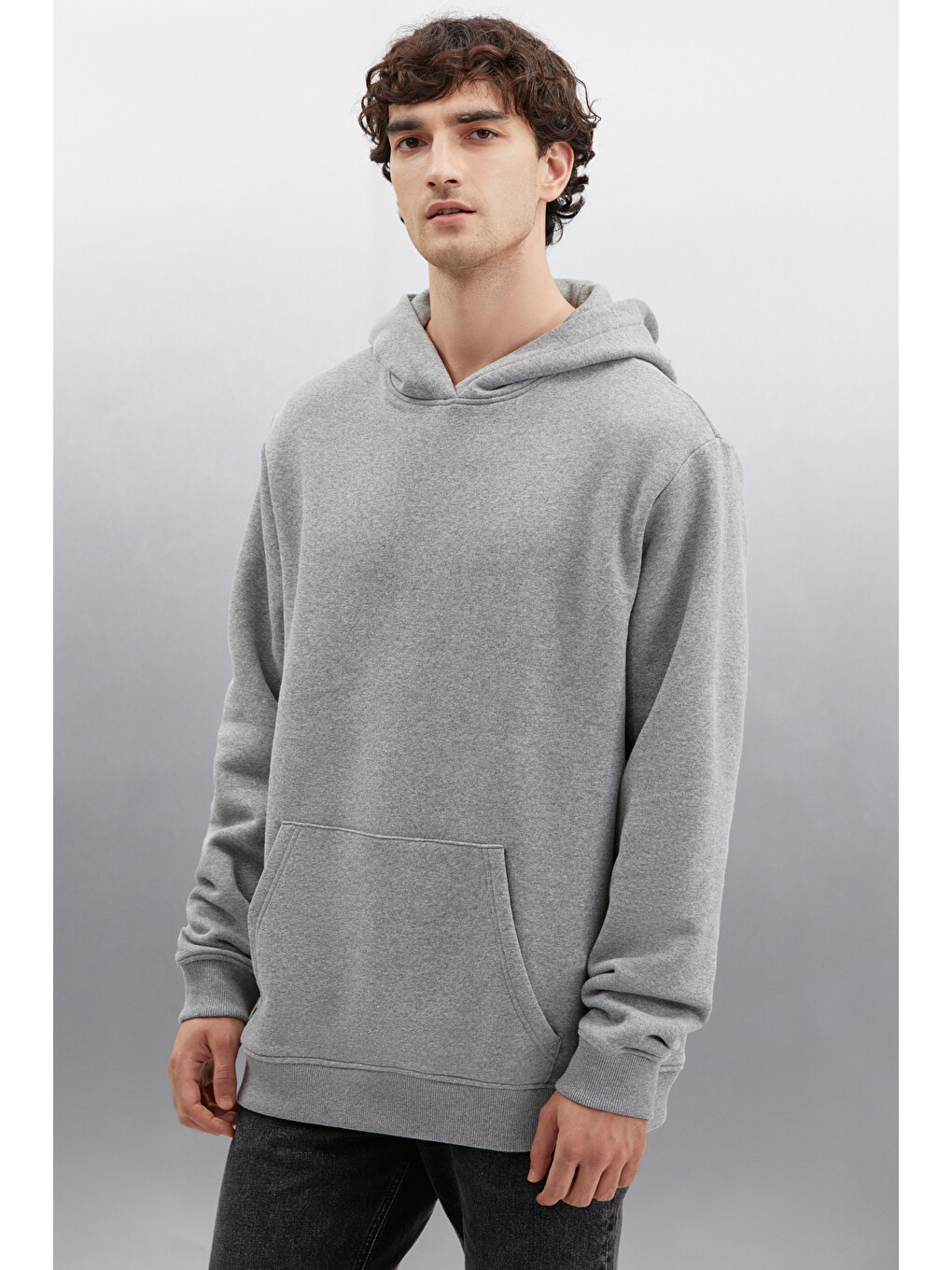 Draco Erkek Organik Kumaşlı İçi Polarlı Yumuşacık Kanguru Cepli Kapüşonlu Gri Melanj Sweatshirt-2