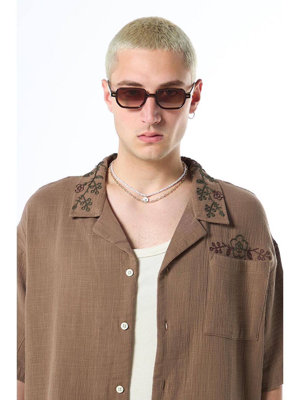 Kahverengi Nakış Detaylı Oversize Keten Gömlek Kahve-2