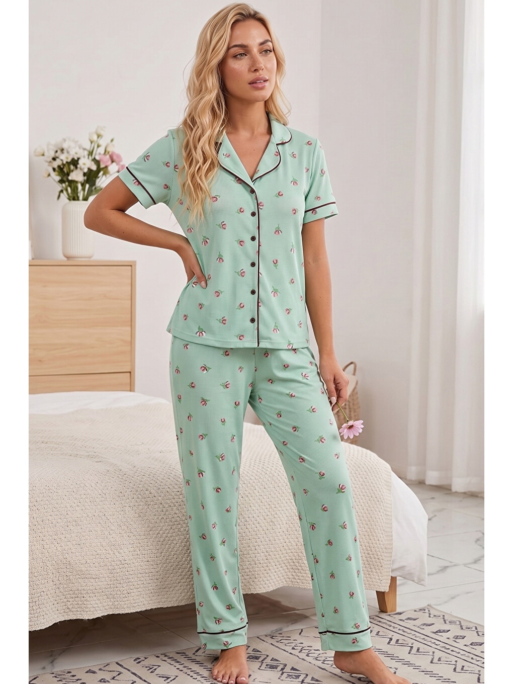 Yeşil Lale Desenli Bürümcük-krınkıl Kısa Kollu Düğmeli Biyeli Pijama Takım 7930-1