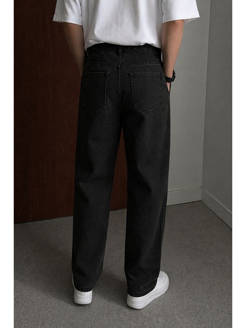 Siyah Bol Paça Rahat Kesim Jean Pantolon-1