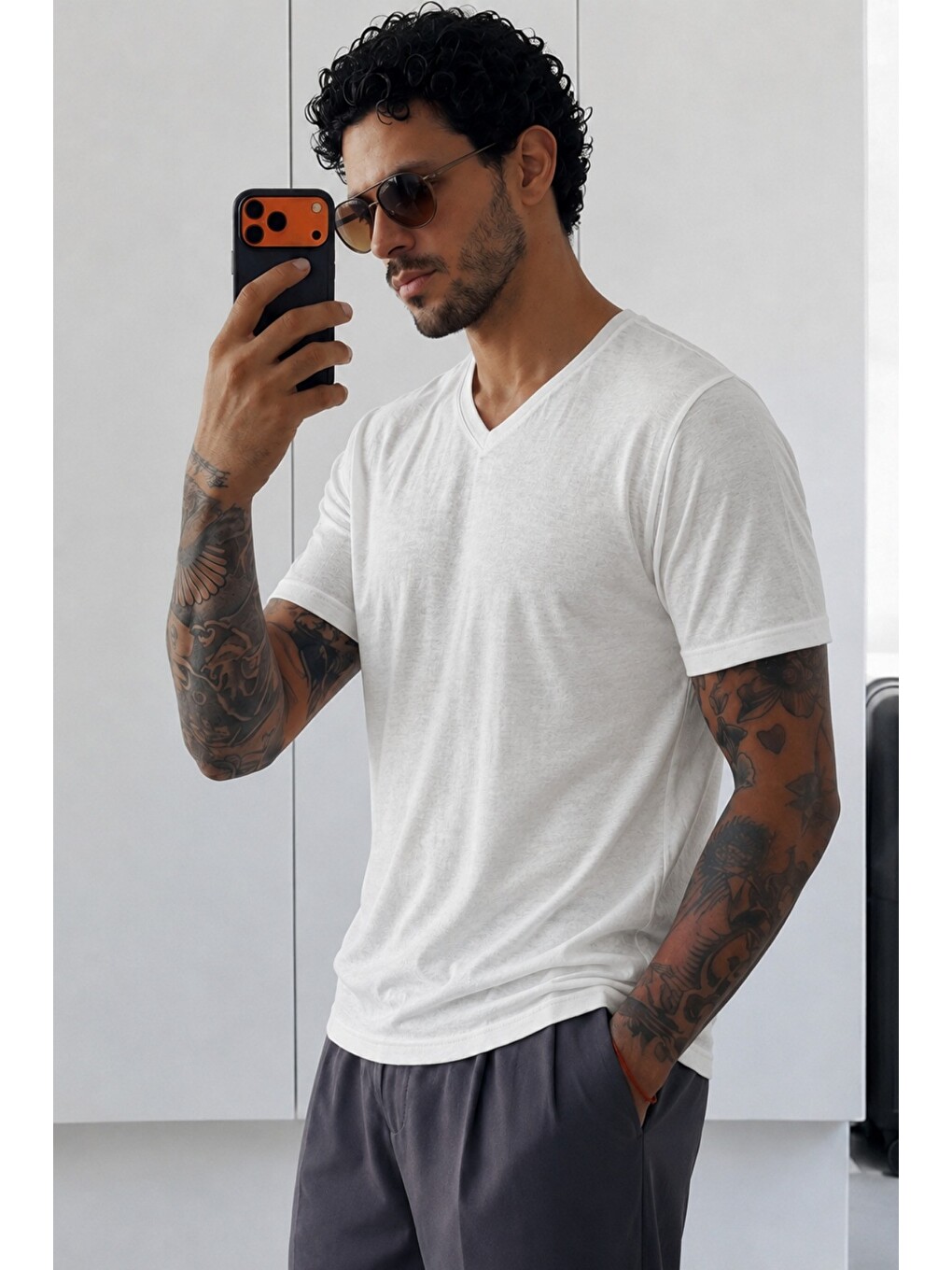 Beyaz Erkek Flamlı Pamuklu V Yaka Basic Slim Fit Tişört Yazlık Günlük Tişört-1