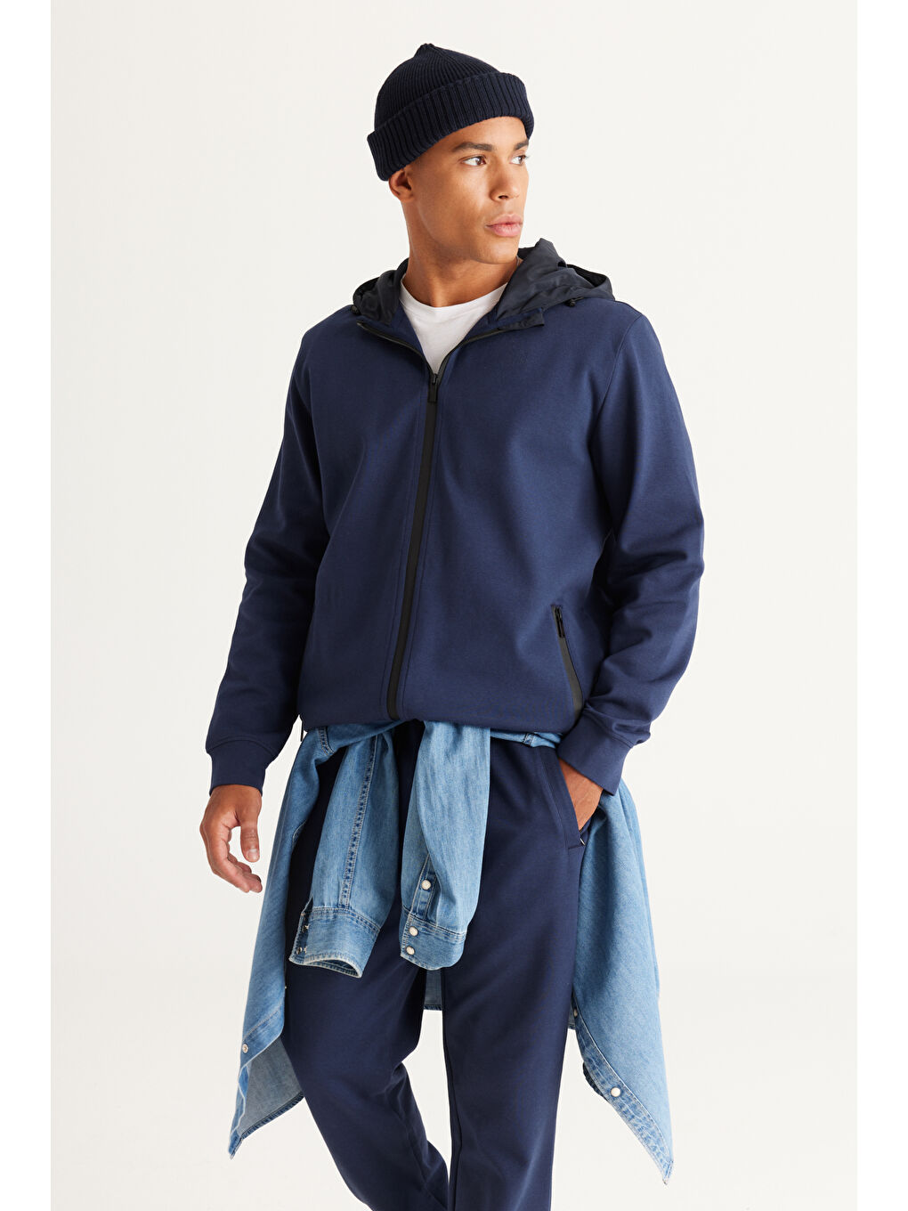 Lacivert Standart Fit Normal Kesim Kapüşonlu Erkek Fermuarlı Sweatshirt Hırka