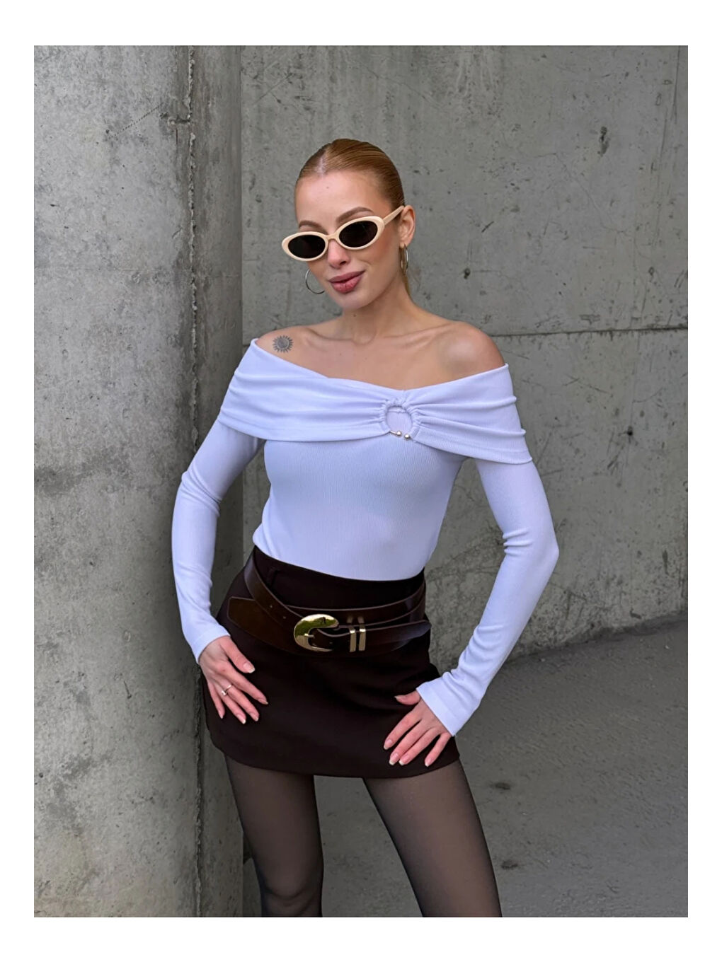 Kadın Madonna Yaka Halka Detay Beyaz Bluz-2