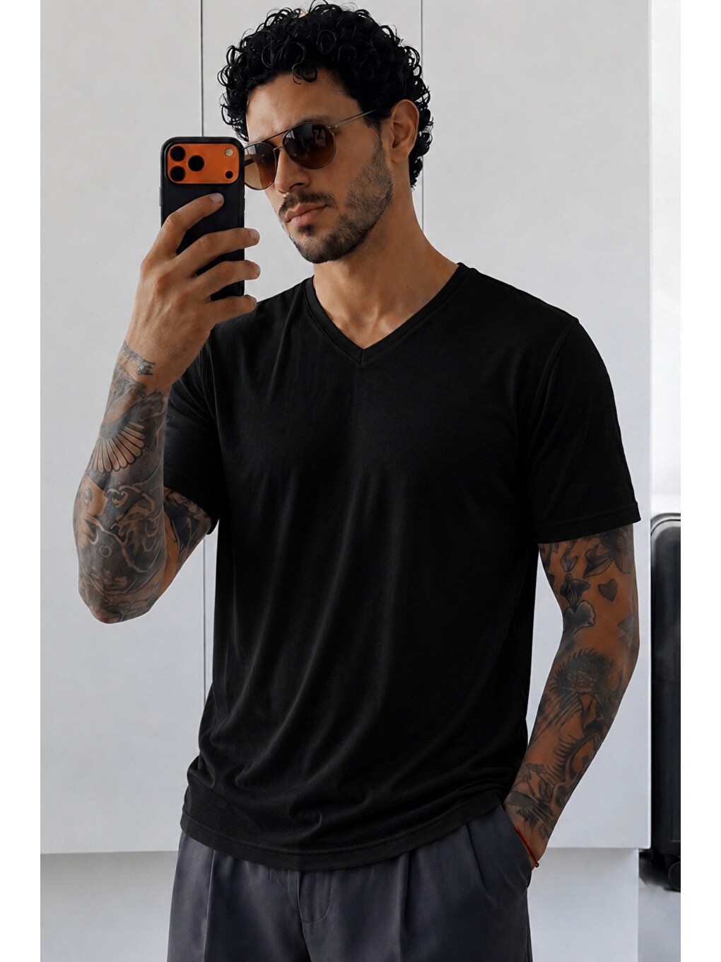 Siyah Erkek Flamlı Pamuklu V Yaka Basic Slim Fit Tişört Yazlık Günlük Tişört