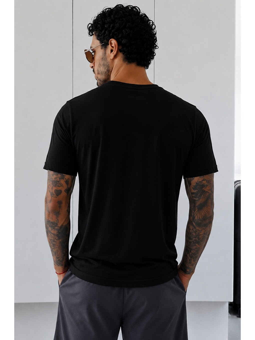 Siyah Erkek Flamlı Pamuklu V Yaka Basic Slim Fit Tişört Yazlık Günlük Tişört-2