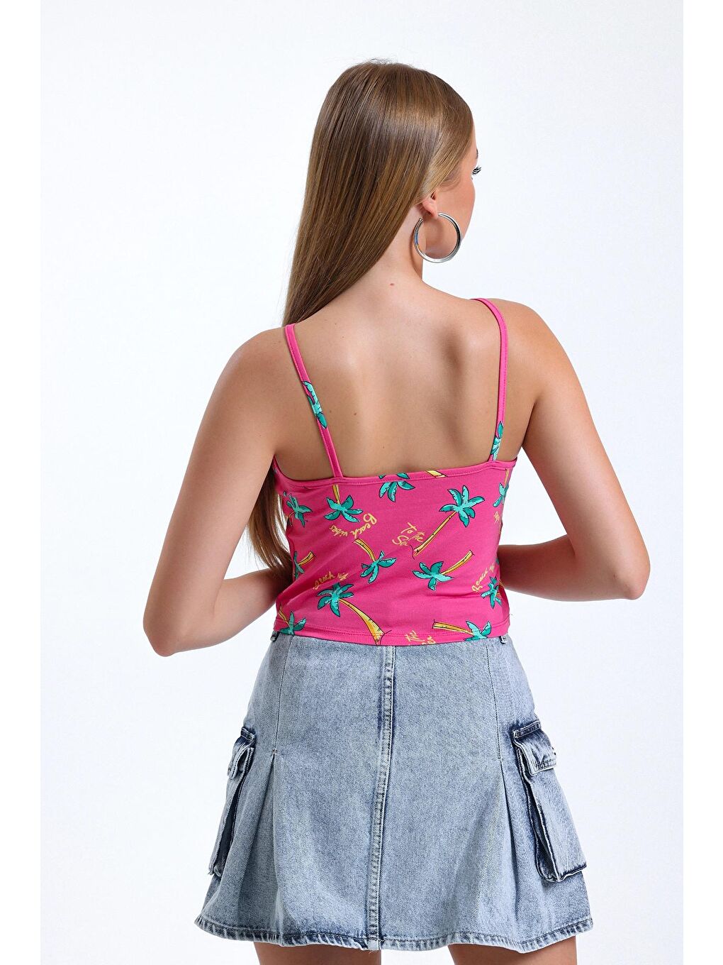 Pembe Önü Çapraz İnce Askılı Desenli Normal Kalıp Elastanlı Crop Bluz IHR-U-2-4