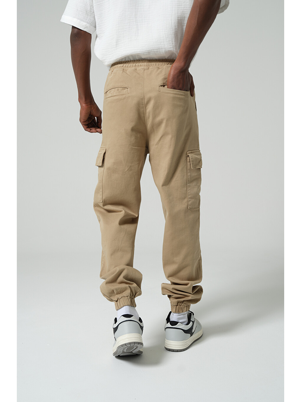 Kahverengi Beli Lastikli Bağcıklı, Paça Lastikli, Rahat Fit, Esnek Gabardin Kargo Erkek Pantolon-4