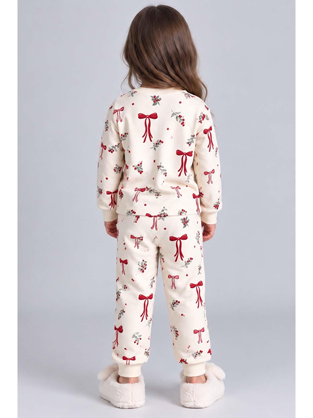 Ekru Kız Çocuk Üzeri Kurdela Ve Kiraz Desenli Bilekleri Lastikli Krem Pijama Takımı-3