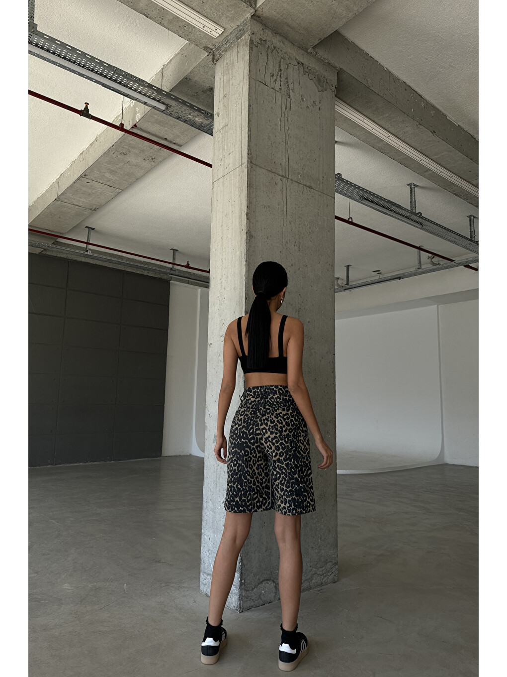 Renksiz %100 Pamuk yüksek Bel Gabardin None Denim 5 Cep Kadın Bermuda Şort @Udine-6