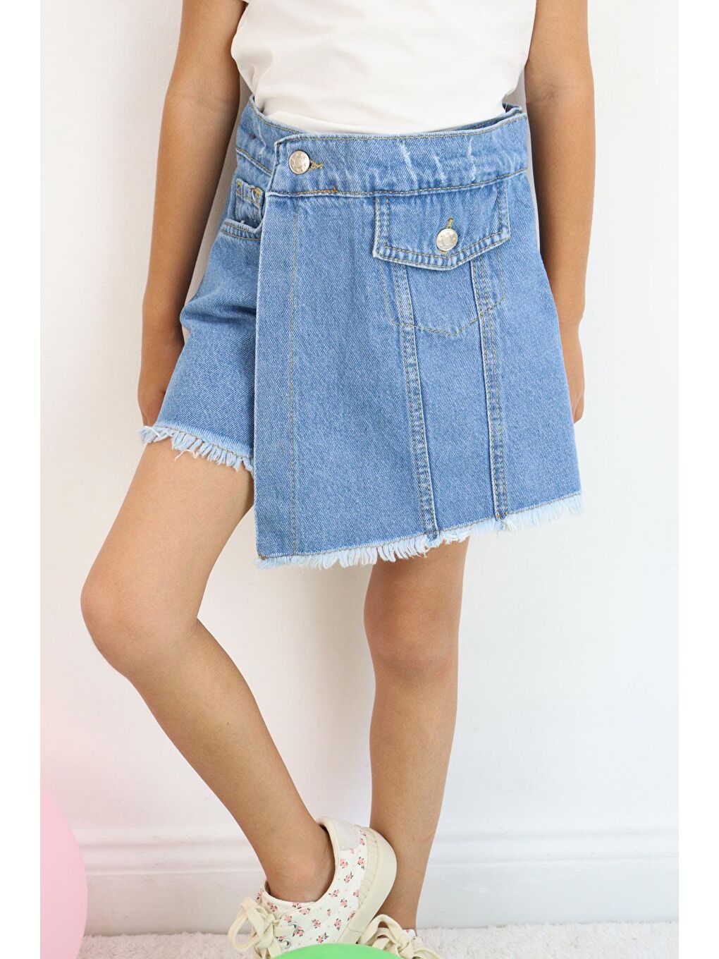 Kız Çocuk Jean Şort Etek Cep Detaylı Düğmeli Püsküllü Mavi (4-9 Yaş)