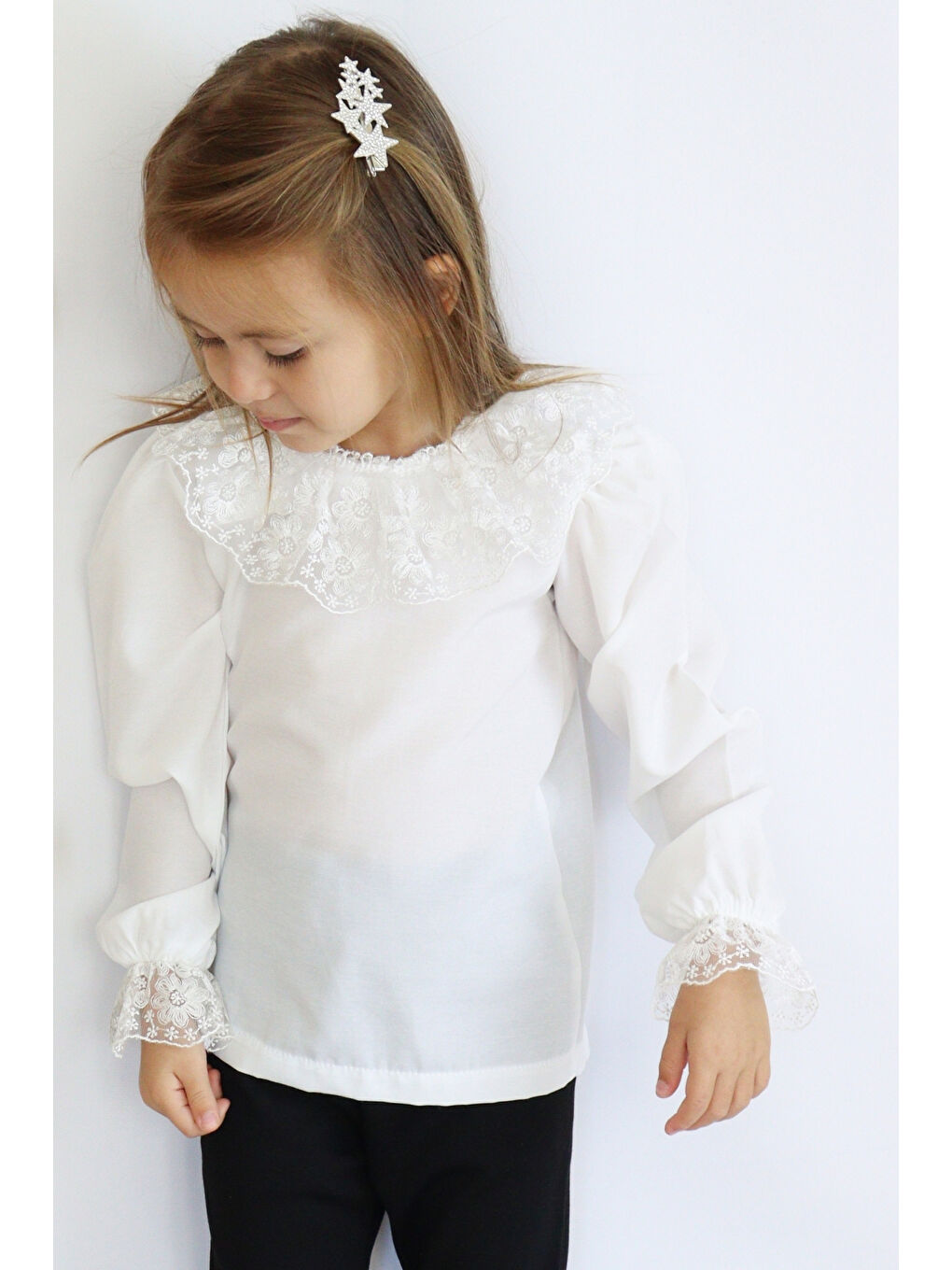 Kız Çocuk Ekru Dantel Detaylı Uzun Kollu Çıtçıtlı Bluz Gömlek Body-4
