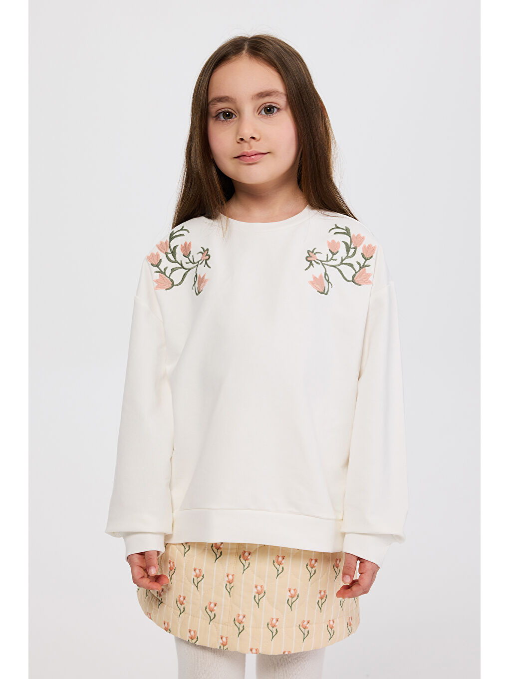 Kız Çocuk Nakış Detaylı Ekru Sweatshirt-6