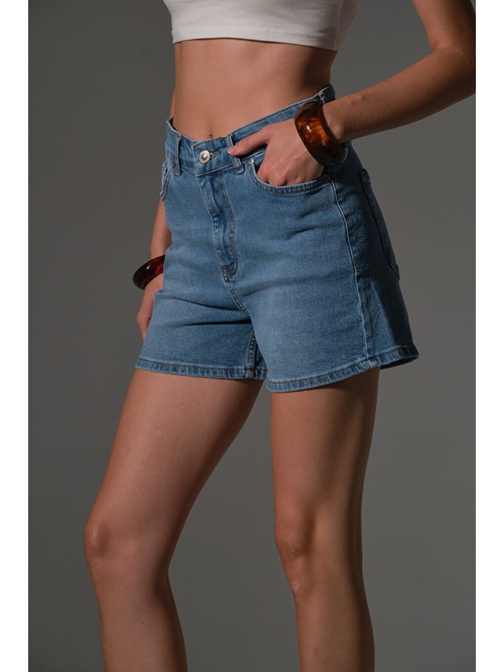 Mavi Esnek Denim Kumaş Pamuk Elastan 5 cep Jean mini kadın jean şort-6