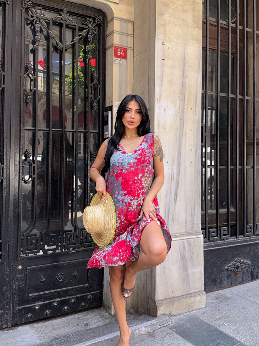 Bordo Desenli V Yaka Eteği Fırfırlı Viskon Elbise-3