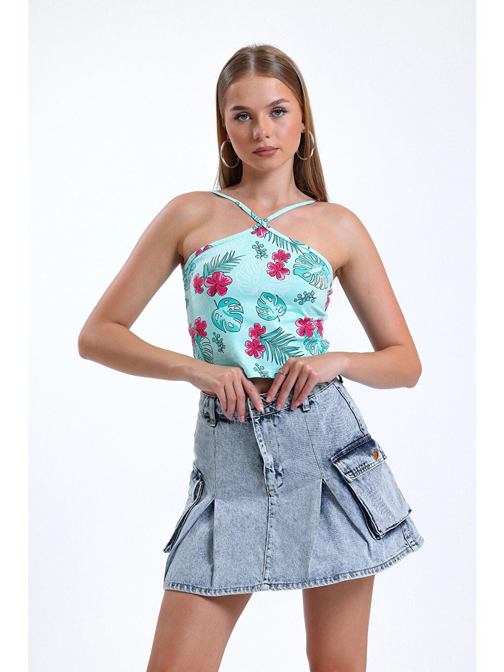 Mavi Önü Çapraz İnce Askılı Desenli Normal Kalıp Elastanlı Crop Bluz IHR-U-2