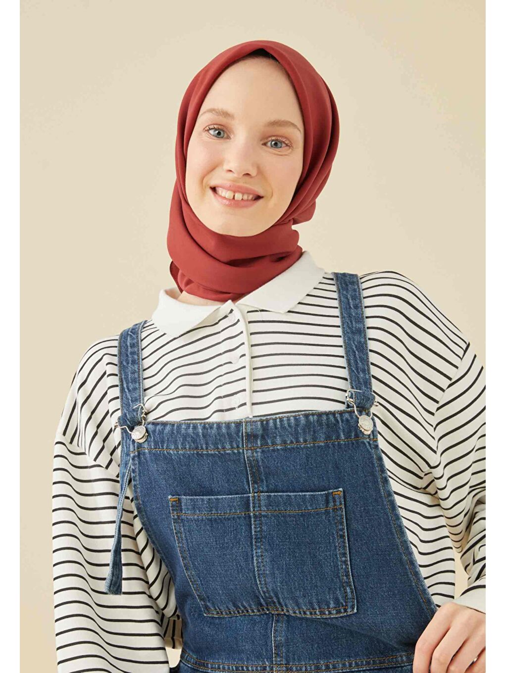 Kırmızı Pamuk İpek Eşarp Vısne-1