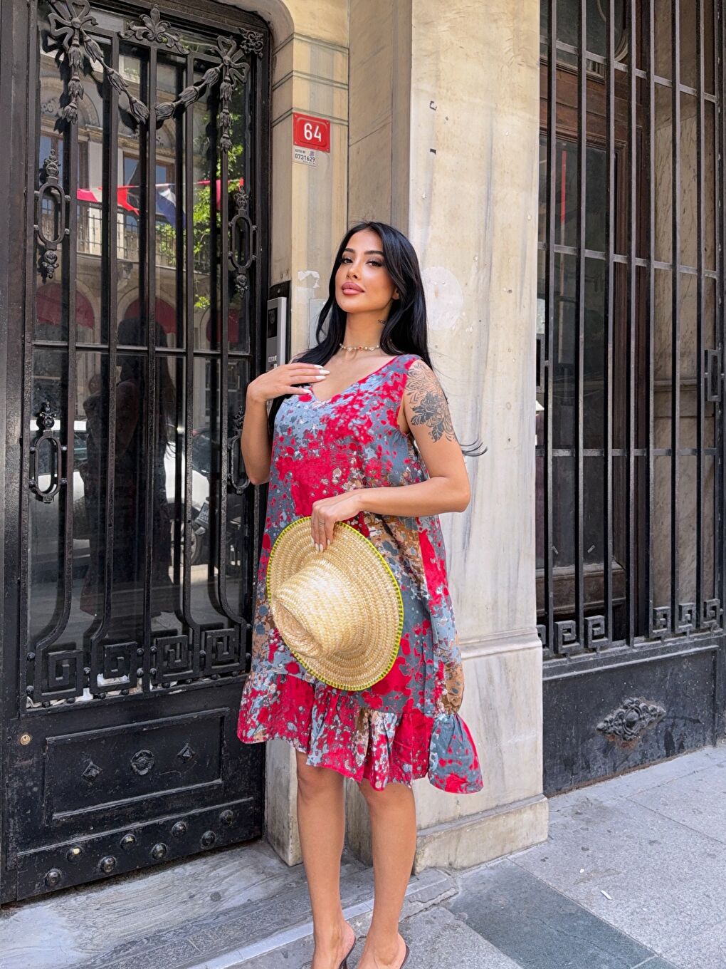 Bordo Desenli V Yaka Eteği Fırfırlı Viskon Elbise-4