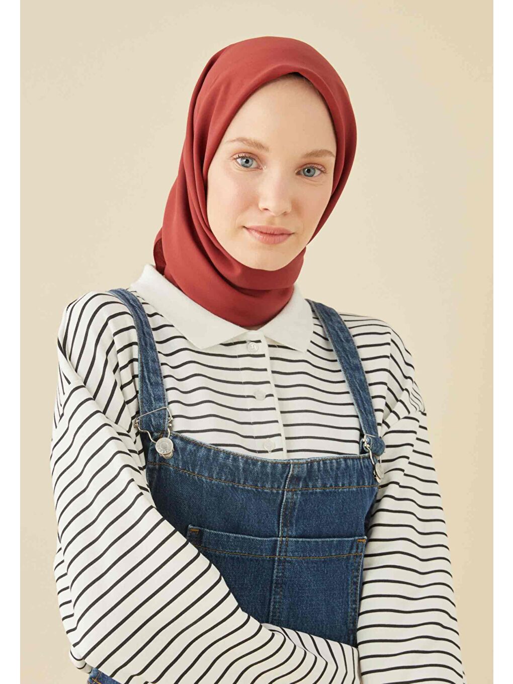 Kırmızı Pamuk İpek Eşarp Vısne-3