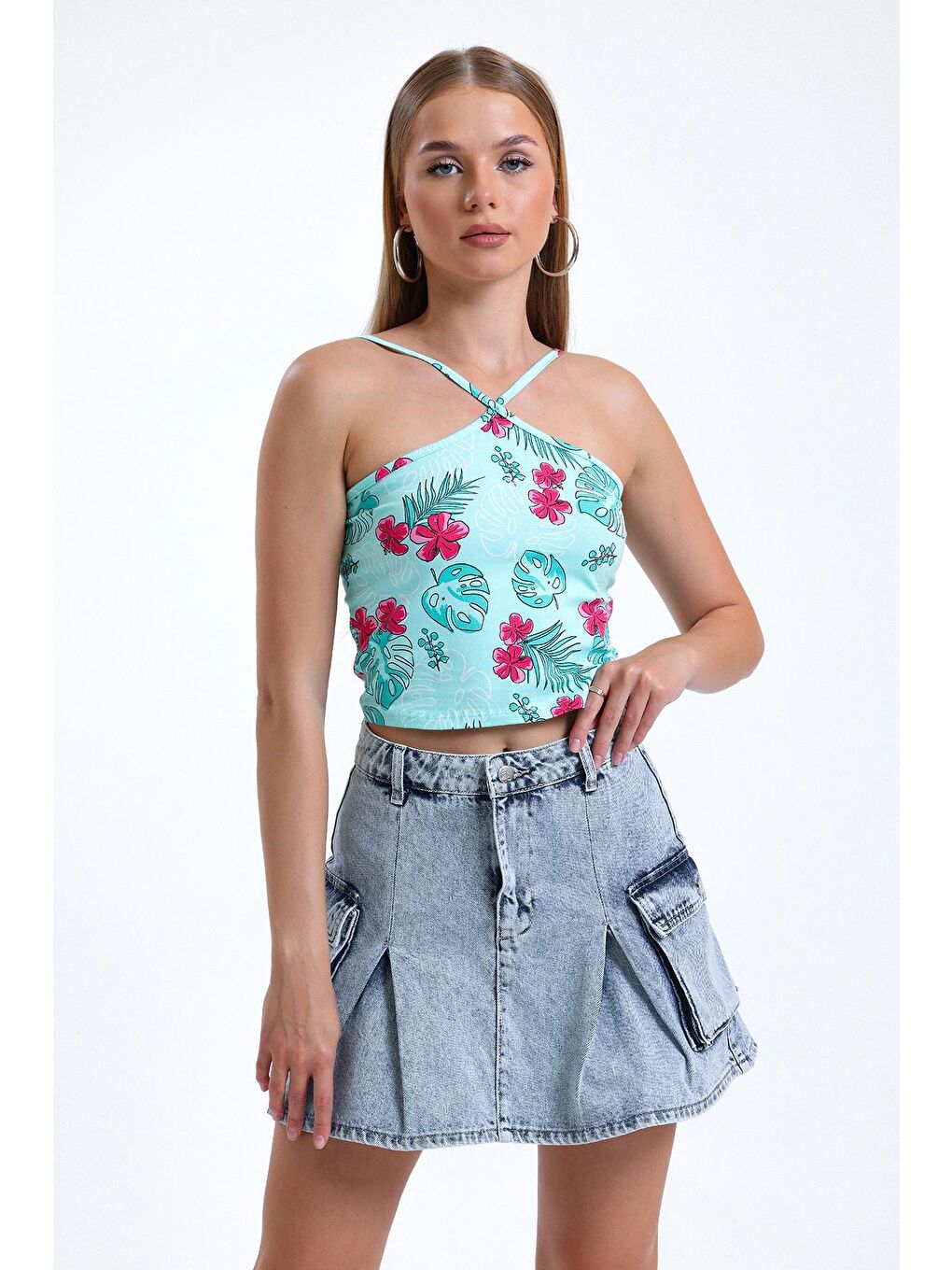 Mavi Önü Çapraz İnce Askılı Desenli Normal Kalıp Elastanlı Crop Bluz IHR-U-2-1