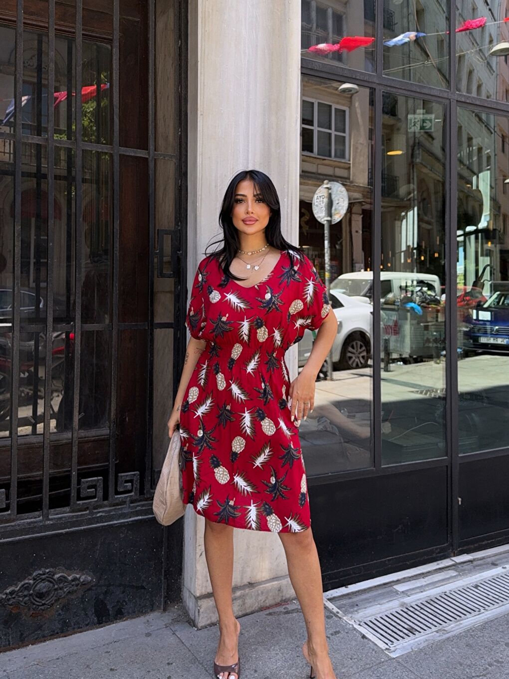 V Yaka Gipe Detaylı Desenli Bordo Viskon Elbise-2