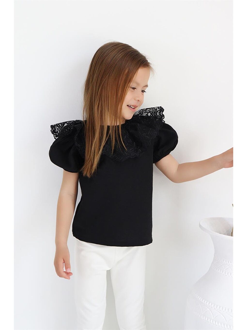 Kız Çocuk Siyah Bisiklet Yaka Dantelli Kısa Kol 23 Nisan Bluz Gömlek Abiye-1