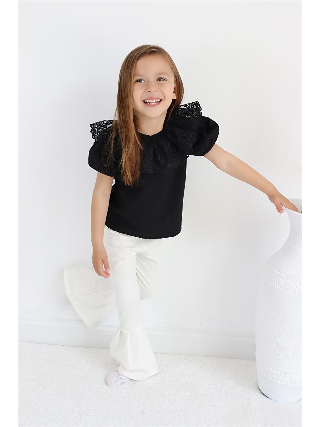 Kız Çocuk Siyah Bisiklet Yaka Dantelli Kısa Kol 23 Nisan Bluz Gömlek Abiye-2