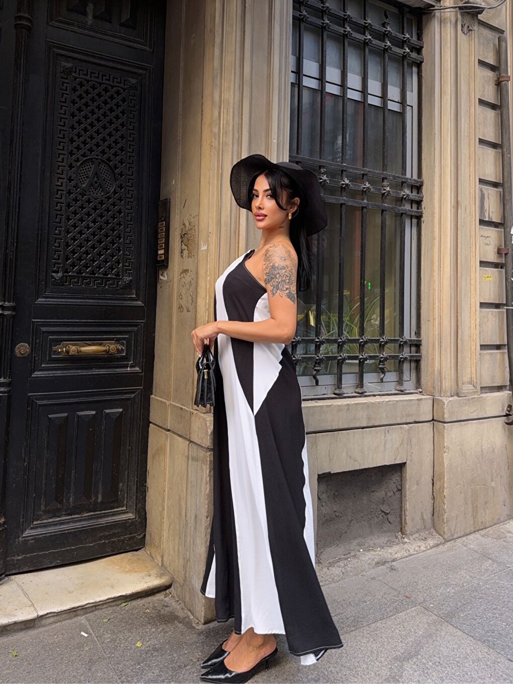 Parça Bloklu Omuz Detay Elbise Siyah Beyaz-3