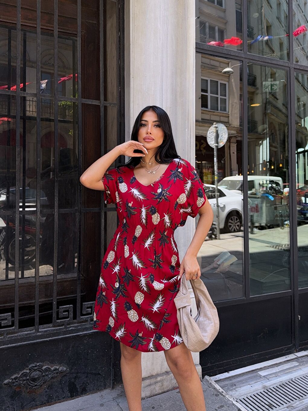 V Yaka Gipe Detaylı Desenli Bordo Viskon Elbise-4