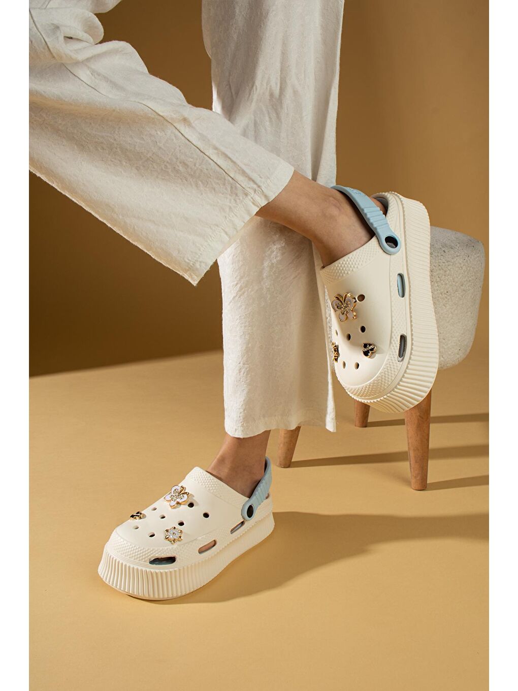 Yüksek Taban Altın Tokalı Eva Comfort Kadın Sandalet DNZ225-24BejMavi-1