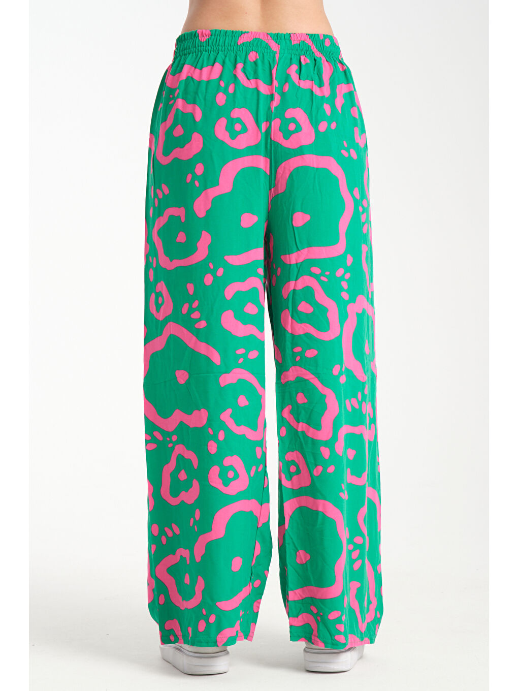 Yeşil Kadın Desenli Dökümlü Viskon Pantolon 1075-3