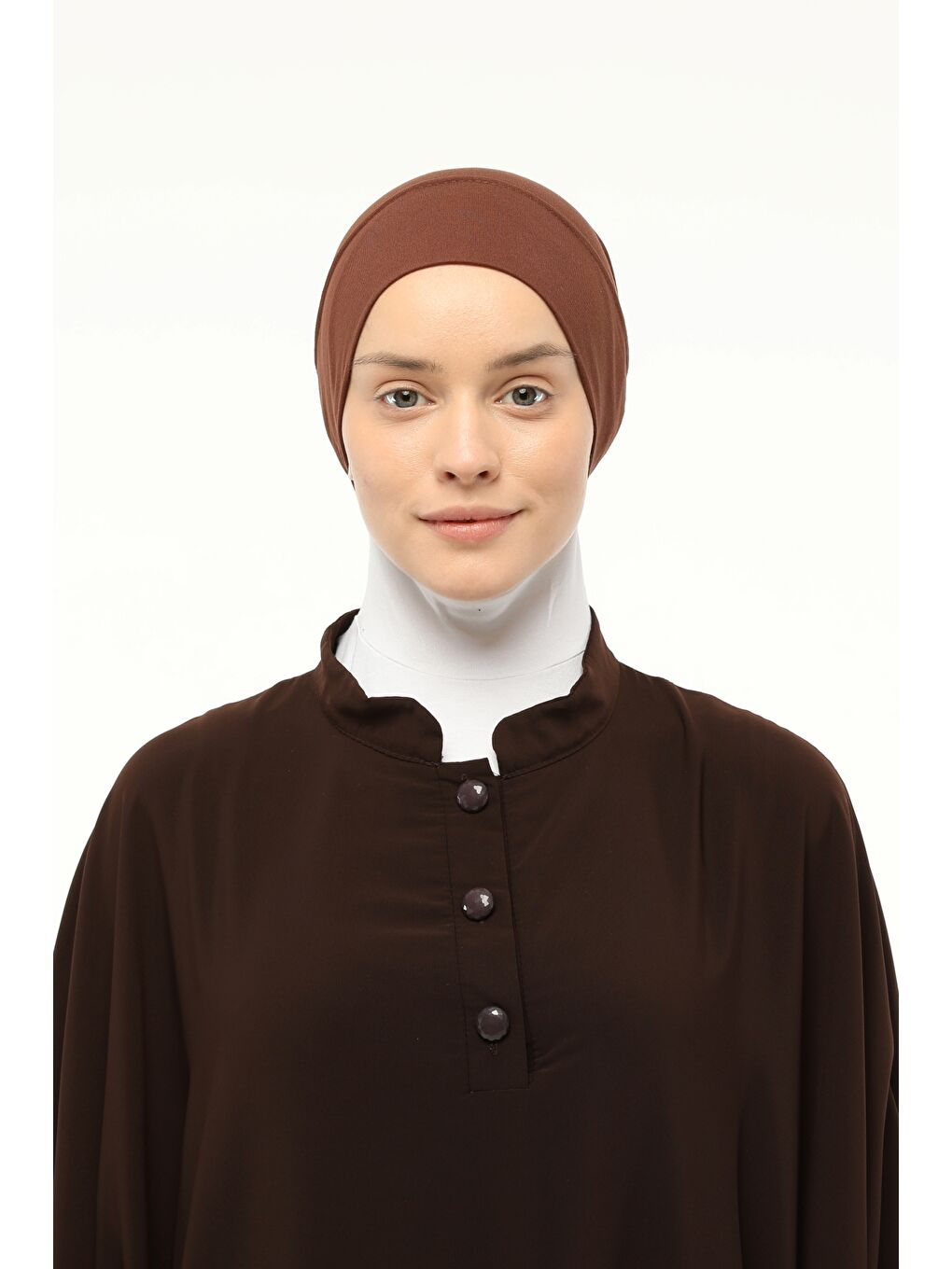 Kahverengi Hazır Pratik Geçmeli Lastikli Tesettür Bone-1