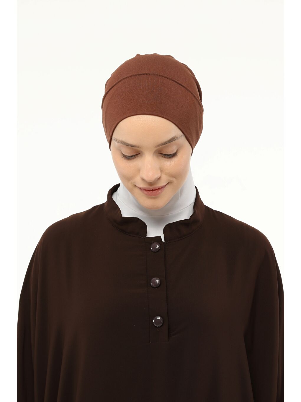 Kahverengi Hazır Pratik Geçmeli Lastikli Tesettür Bone-2