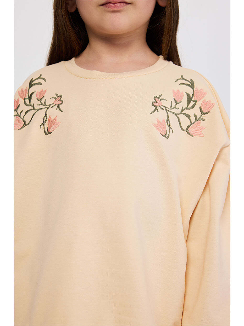 Kız Çocuk Nakış Detaylı Bej Sweatshirt-1