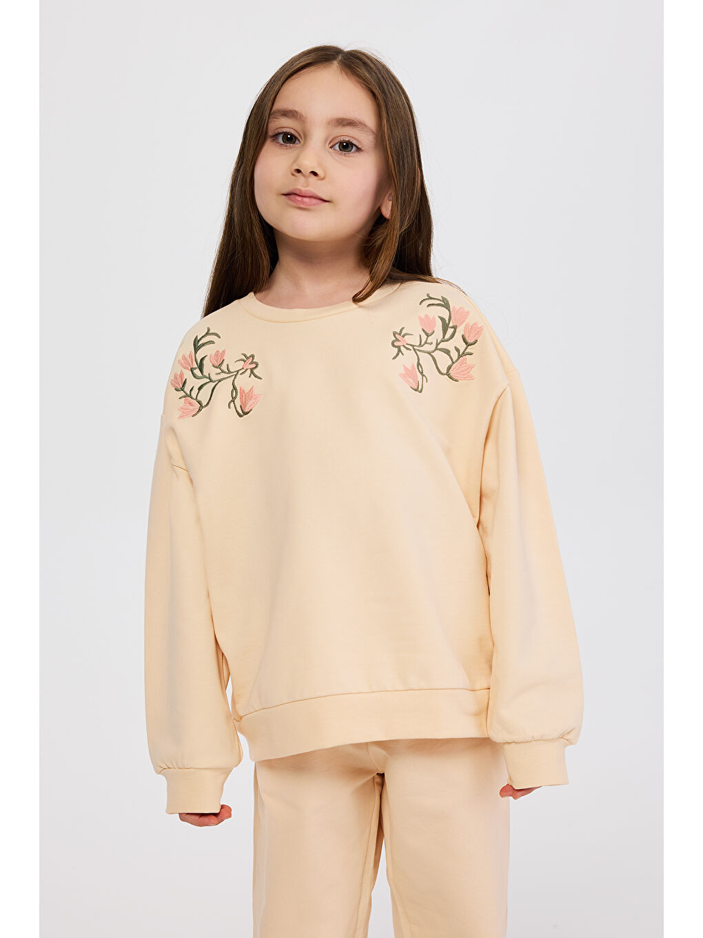 Kız Çocuk Nakış Detaylı Bej Sweatshirt-6