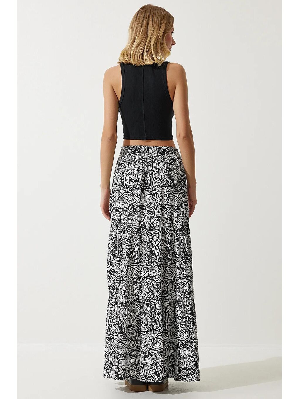 Kadın Beyaz Çiçek Desenli Beli Lastikli Volanlı Uzun Viskon Etek HZL24S-BD180071-4