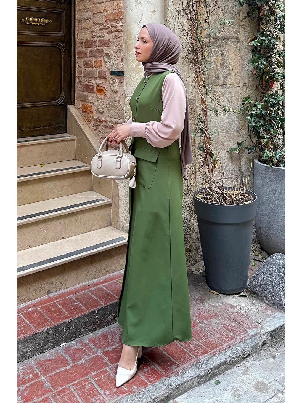 Düğme Detaylı Elbise Kına Yeşili-1