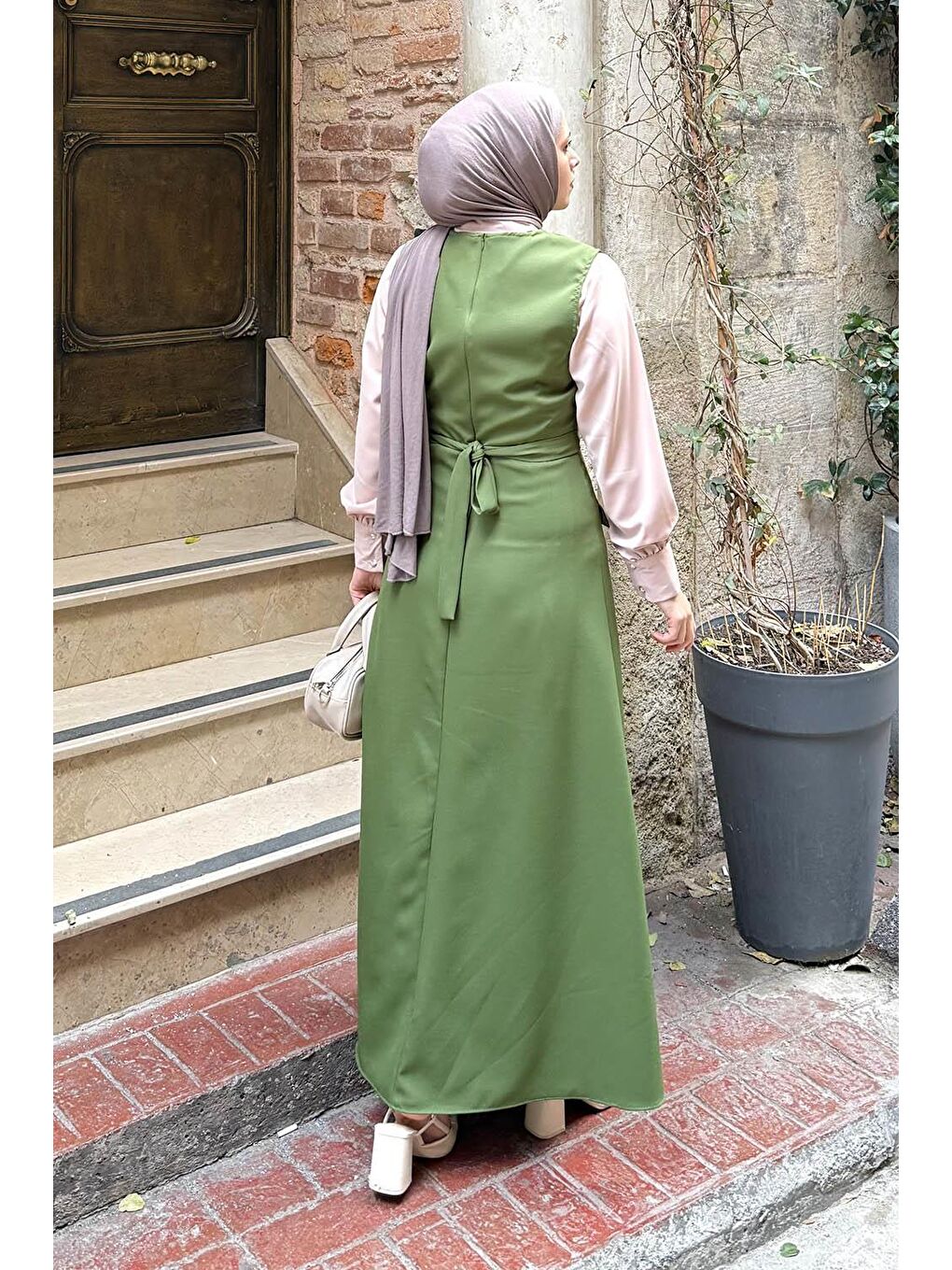 Düğme Detaylı Elbise Kına Yeşili-3