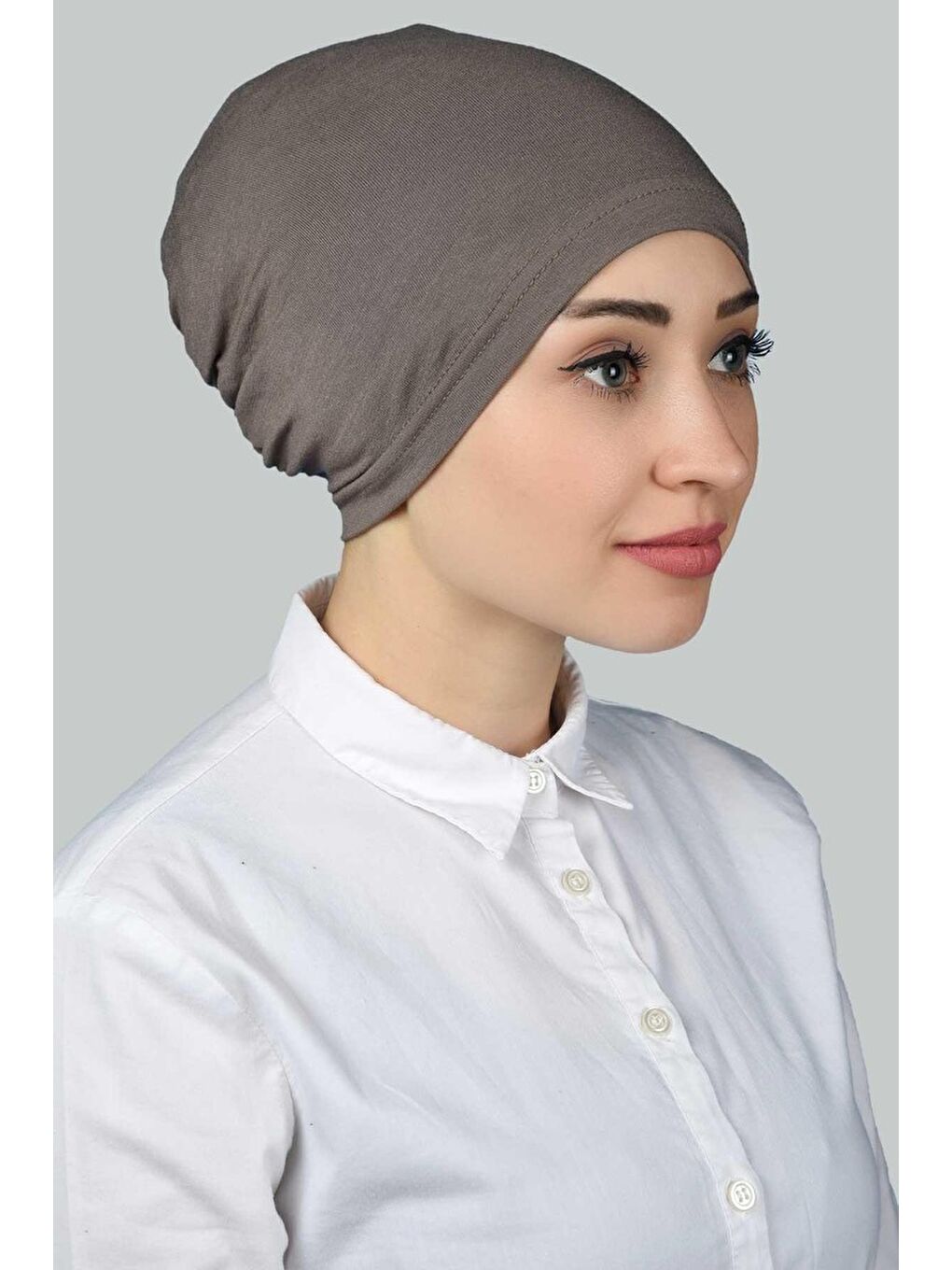 Kahverengi Hazır Pratik Geçmeli Lastikli Tesettür Bone