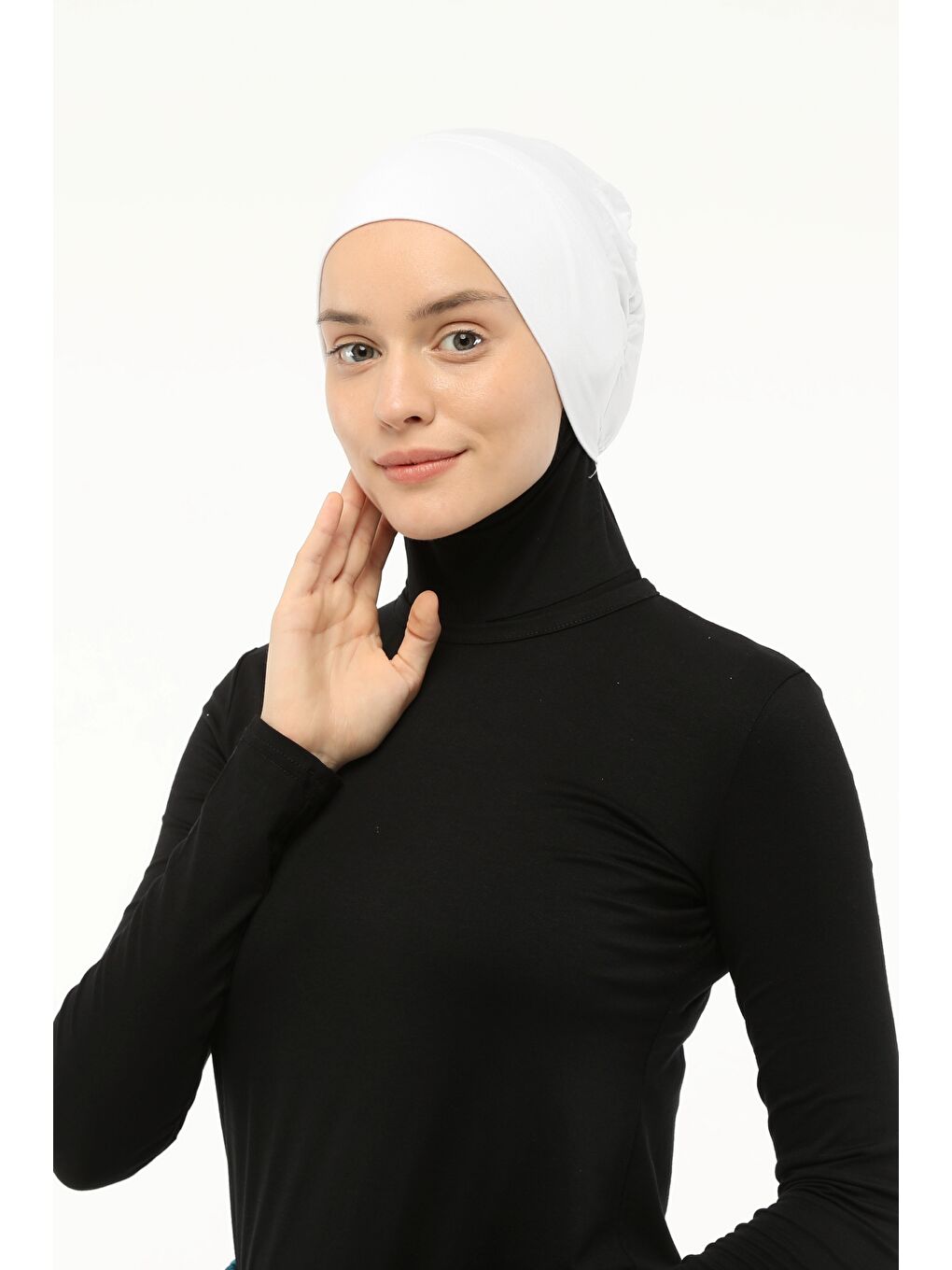 Beyaz Hazır Pratik Geçmeli Lastikli Tesettür Bone-4