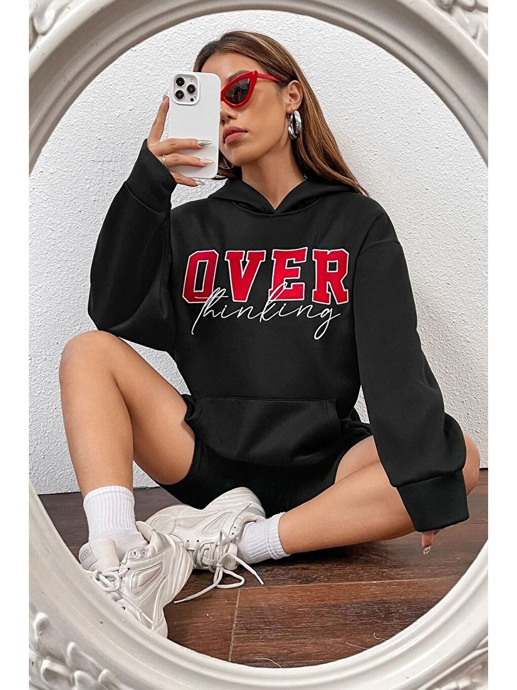 uyguntarz Siyah Unisex Over Thinking Baskılı Sweatshirt