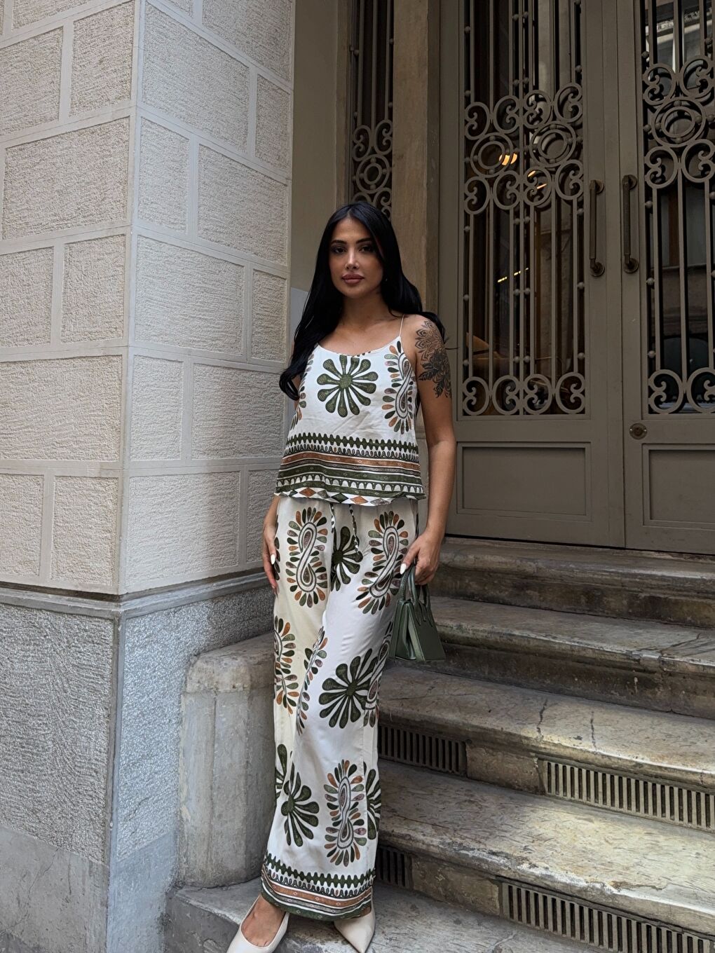 Desenli Kolsuz Üst ve Pantalon Takım Yeşil