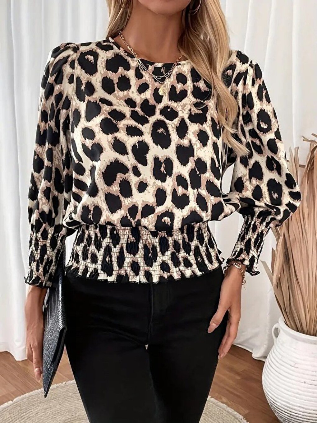 Kahverengi Kadın Uzun Kollu Bisiklet Yaka Leopar Desenli Modal Bluz-1