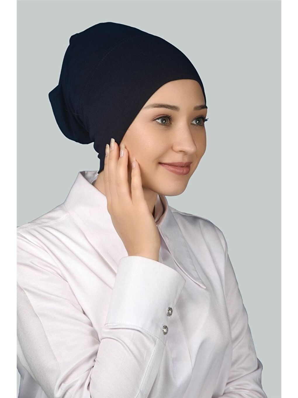 Lacivert Hazır Pratik Geçmeli Uzun Boru Tesettür Bonesi