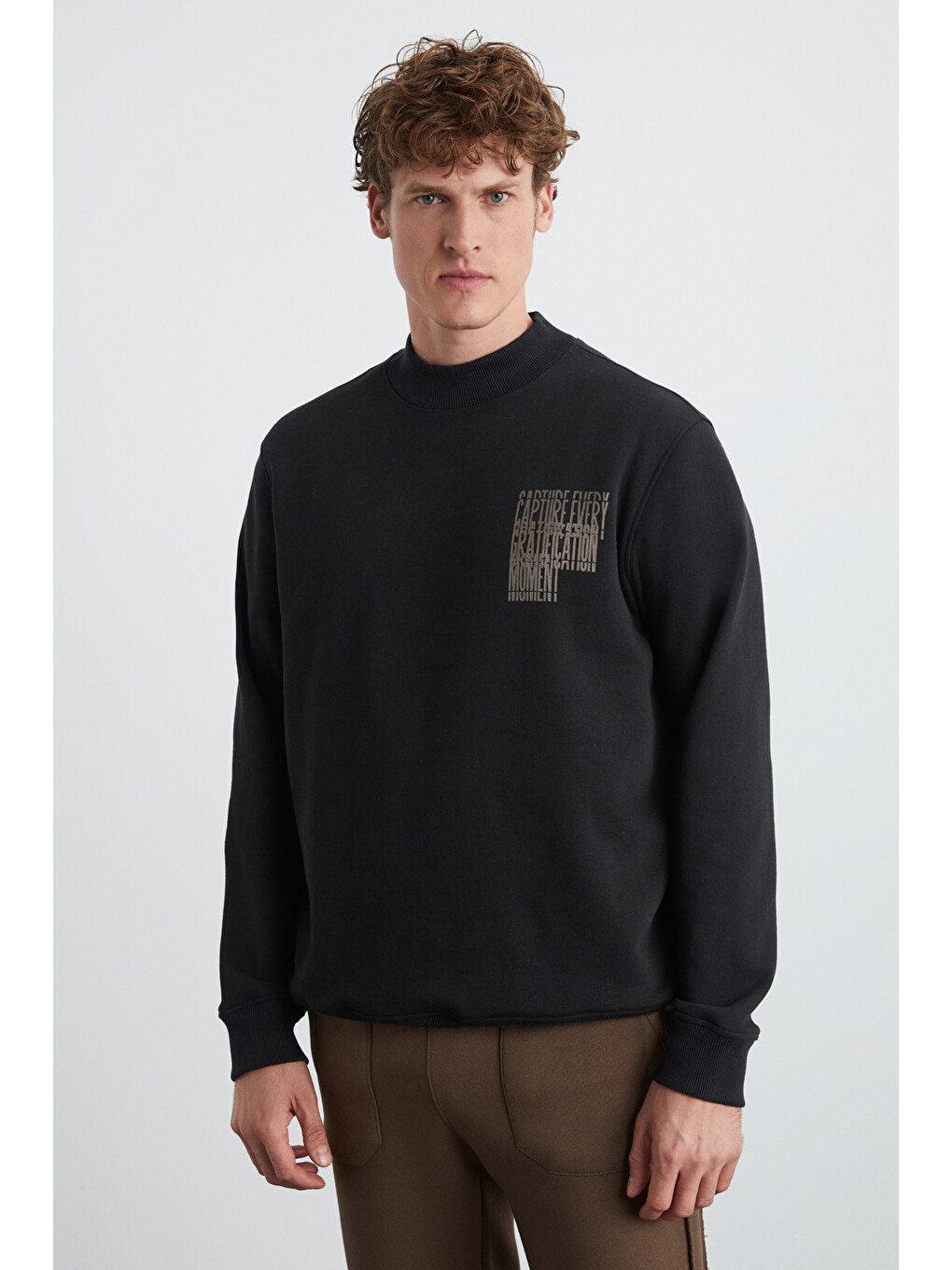 Chasey Erkek Organik Pamuklu Dik Yaka Baskılı Siyah Sweatshirt-2