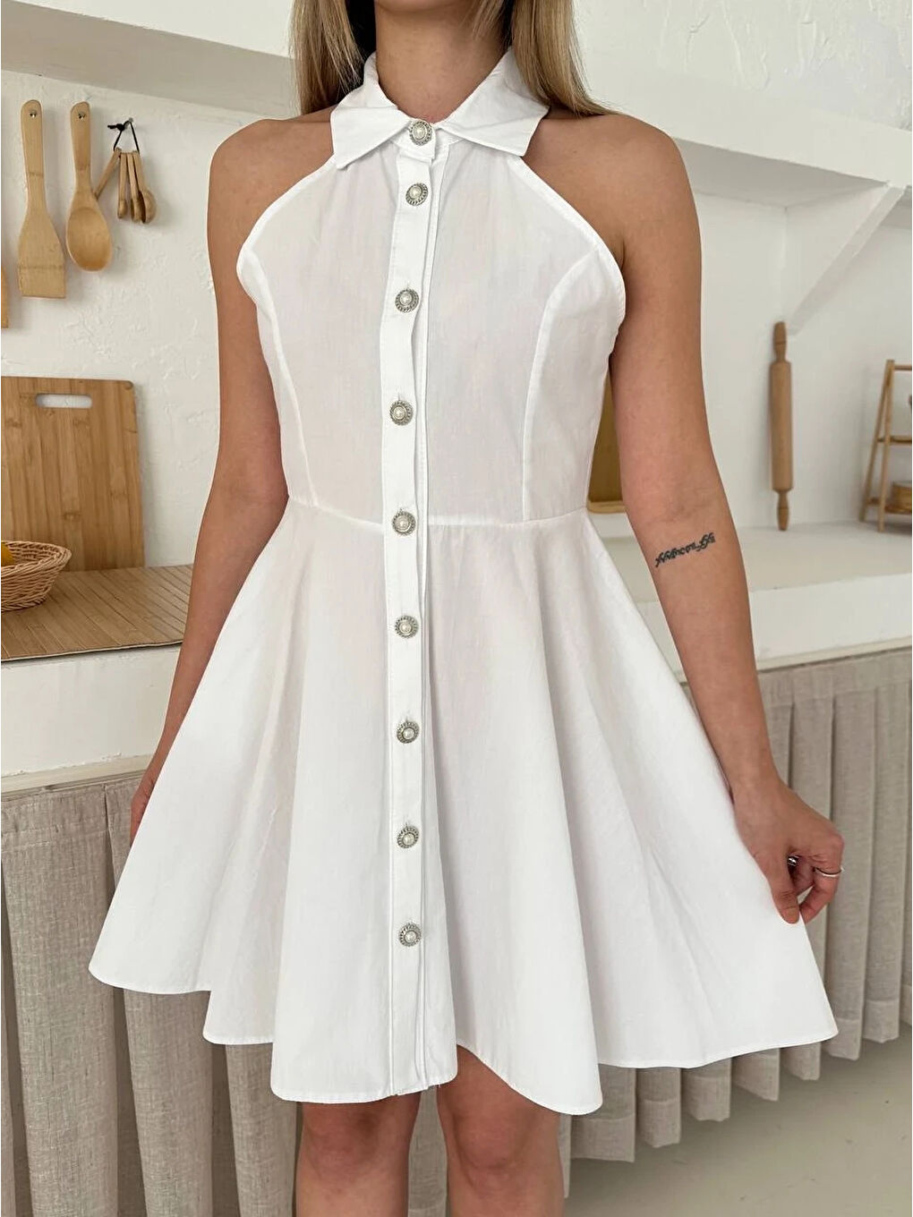 Önden Düğmeli Tasarım Elbise Beyaz-1